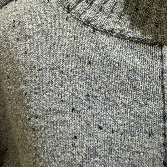 Sweater - Picture 2 of 4